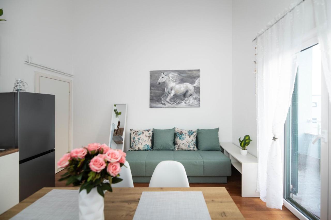 Sunny Beach Apartments Sibenik Bagian luar foto