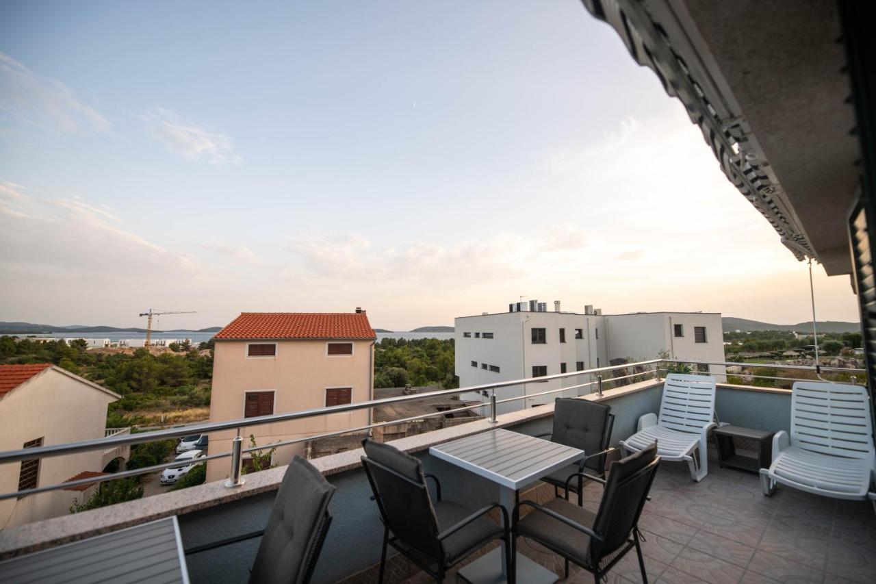 Sunny Beach Apartments Sibenik Bagian luar foto